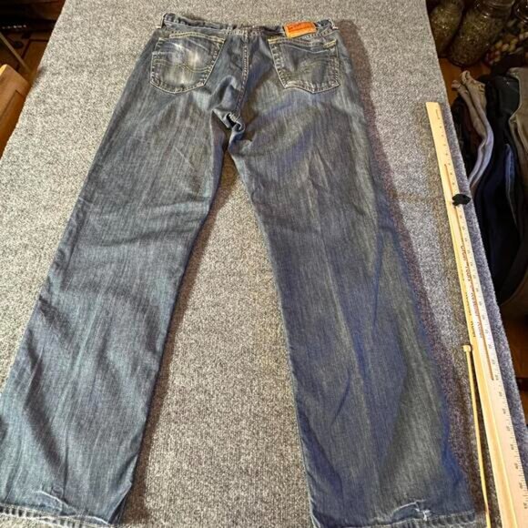 Lucky Brand Men's Jeans - Classic Fit - Distressed Denim - Picture 10 of 16